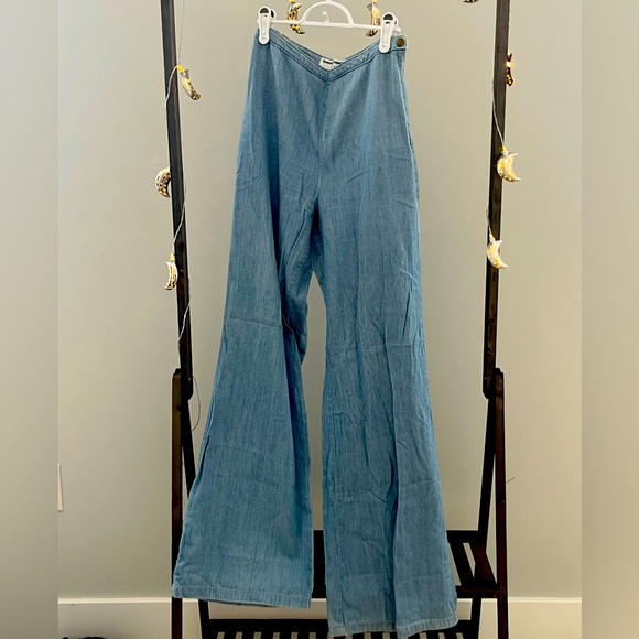 American Apparel wide legged jeans 💙 - Picture 1 of 1